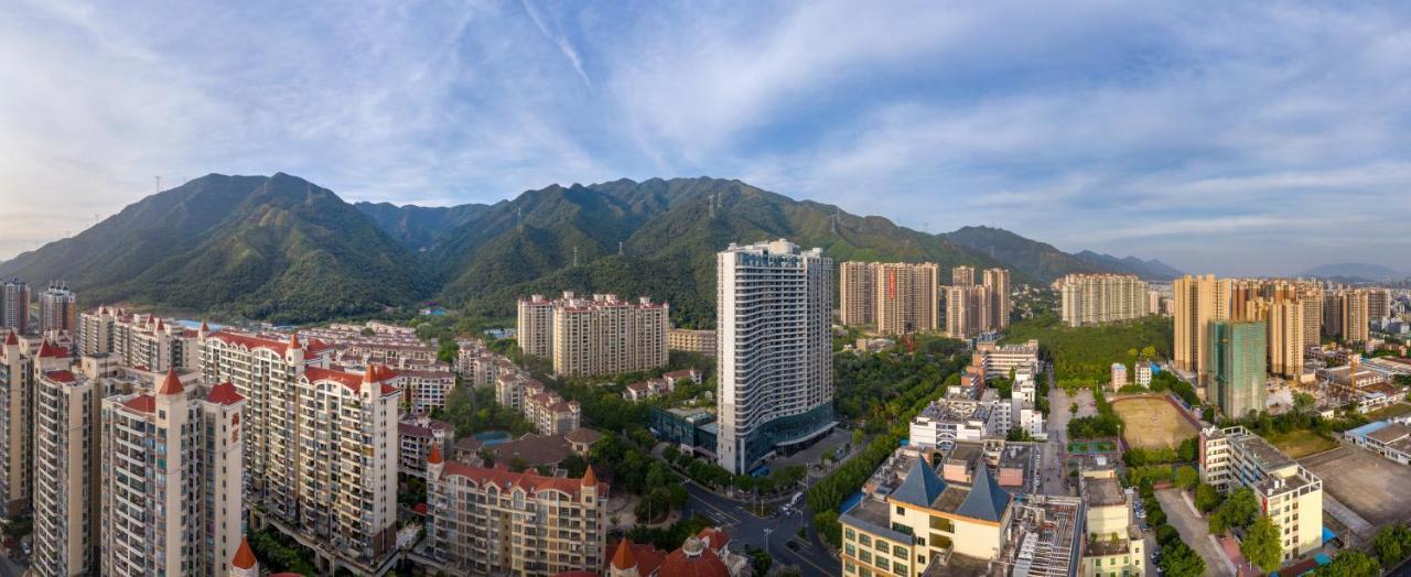 Hotel Hampton By Hilton Qingyuan Qingxin District Extérieur photo